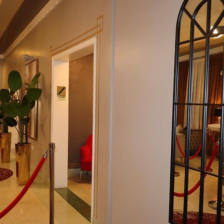 Tb Hotel Downtown Miami Exterior photo